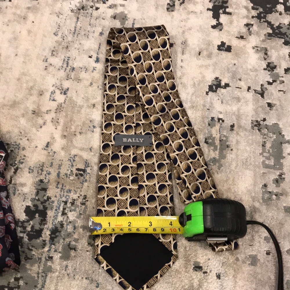 Beautiful men’s Bally tie. Worn only a few times